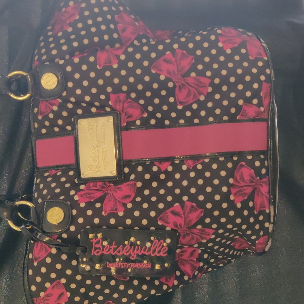 Betseyville bow bag